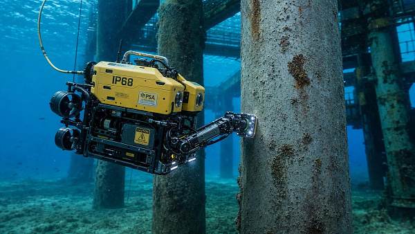 PSA Launches ROV Smart Dispatch Center; Hull Robots Wins First Port Anti-Corrosion Inspection Order