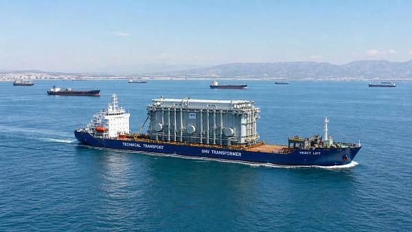 U.S.-Iran Ceasefire Draft Boosts Strait of Hormuz Transit Outlook