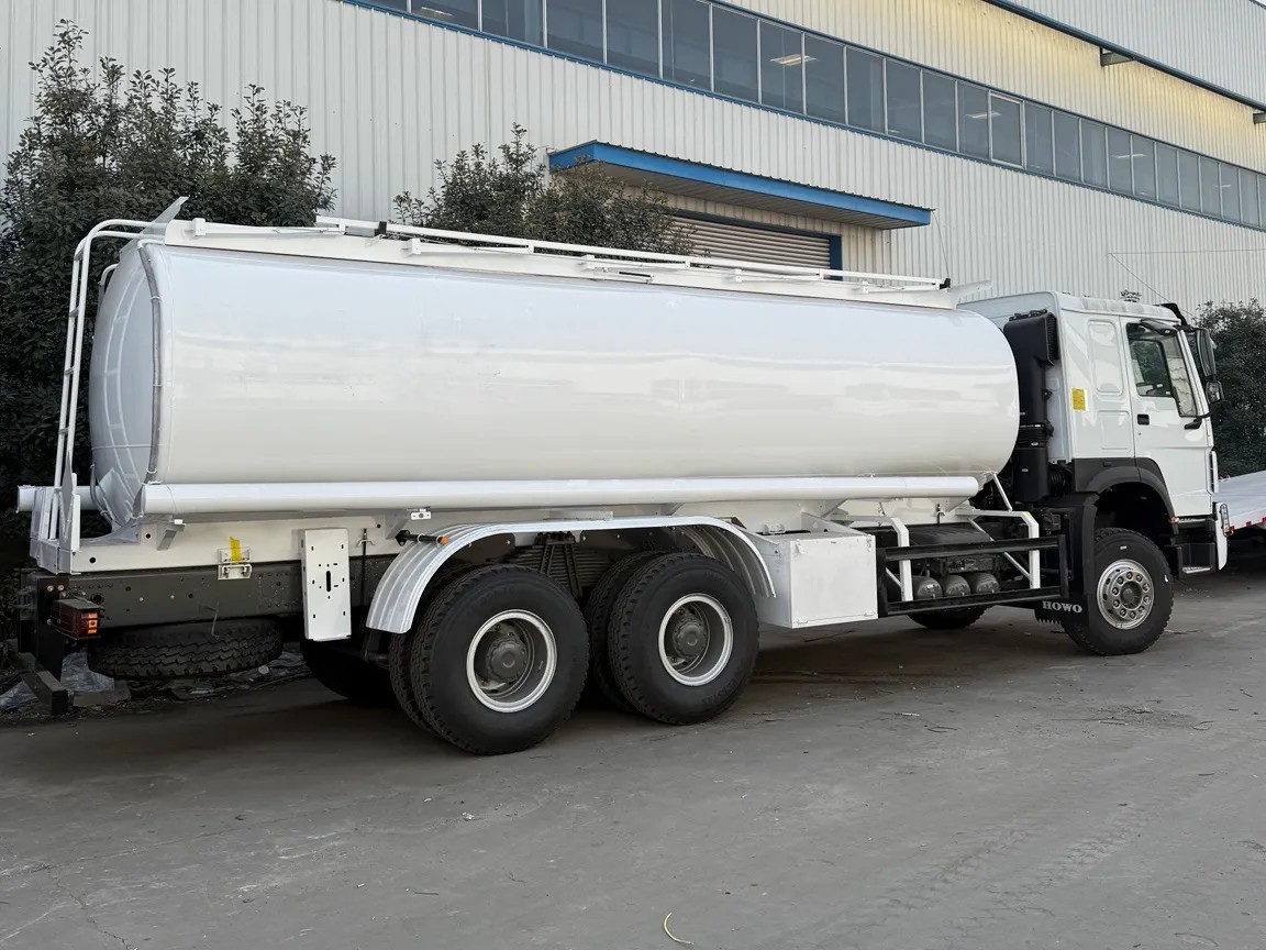 Why Tank Trailer Corrosion Starts Early and What Reduces the Risk 20000 Liter Fuel tank truck (1)