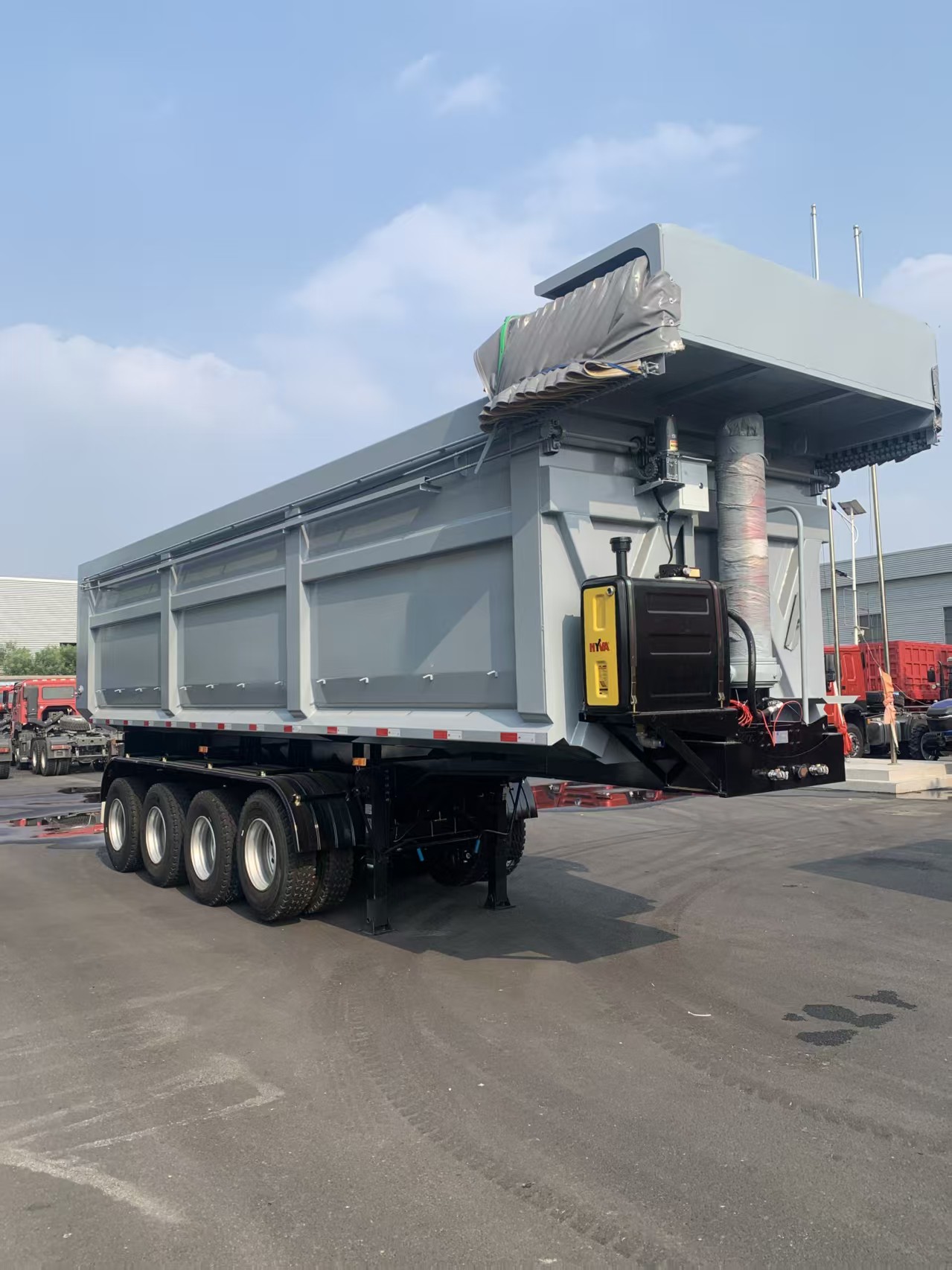 4-Axle Dump Trailer for Sale