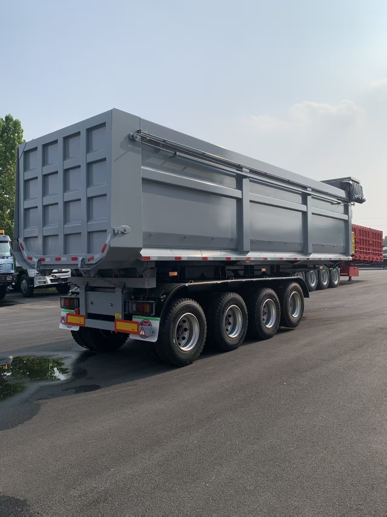 4-Axle Dump Trailer for Sale