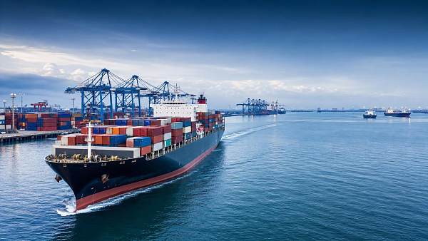 Why Ocean Freight Rates Change: Capacity, Seasonality, Fuel, and Port Congestion