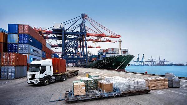 What Drives Port Logistics Cost and How Importers Can Control Hidden Charges
