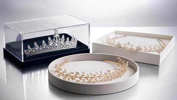 What to Check Before Buying Bridal Tiaras Wholesale for a Retail Collection