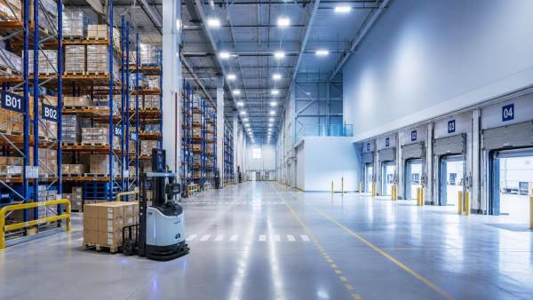 How LED lighting for warehouses can reduce energy use without dark zones