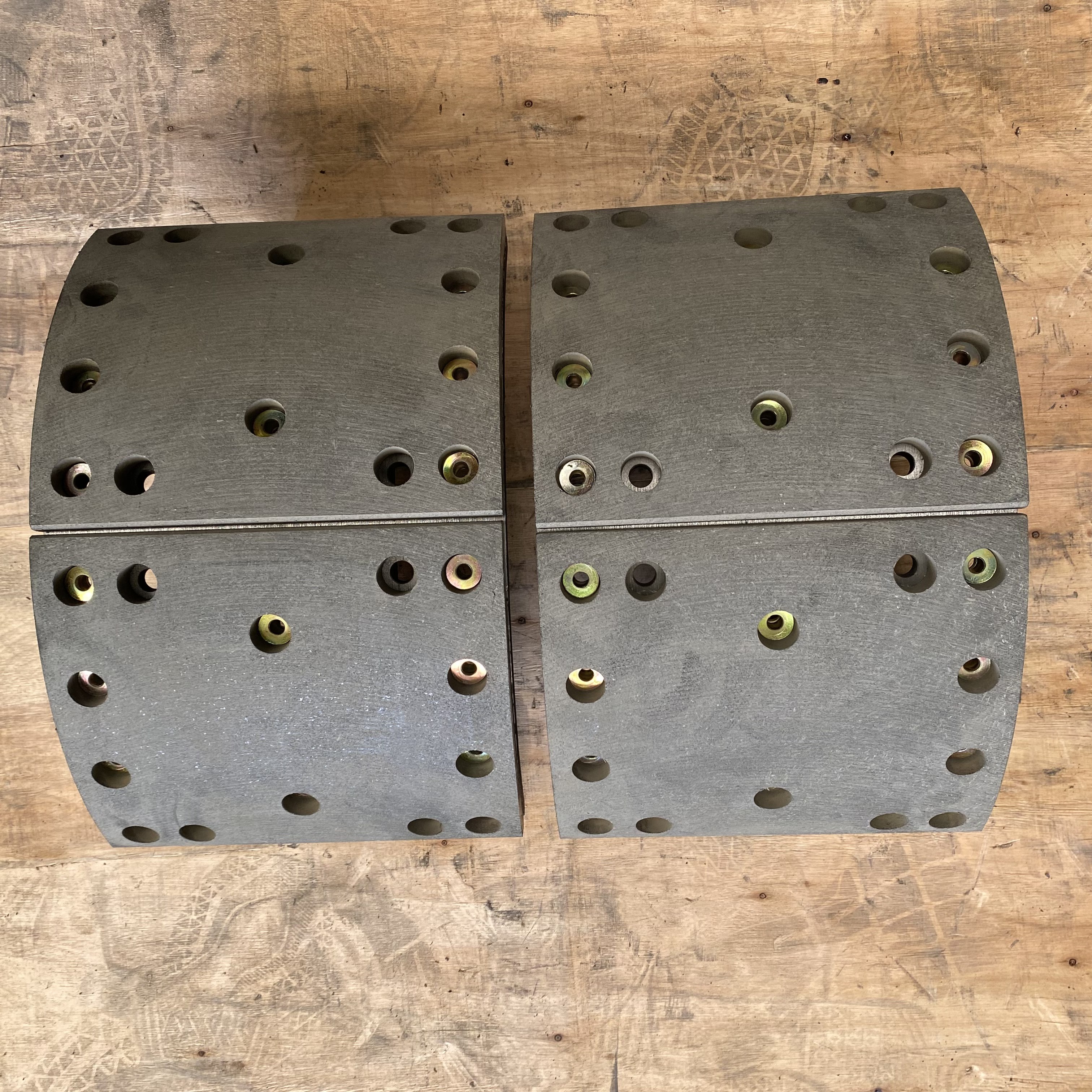 AZ9231342074 Rear Brake Shoe Assembly for HOWO 14-Hole Heavy Duty Truck Brake System