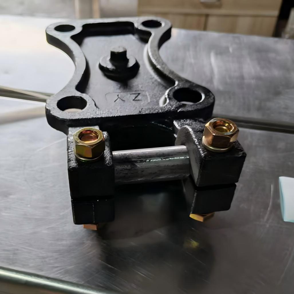 Truck Suspension Shackle Old Model Heavy Duty Leaf Spring Connection Component