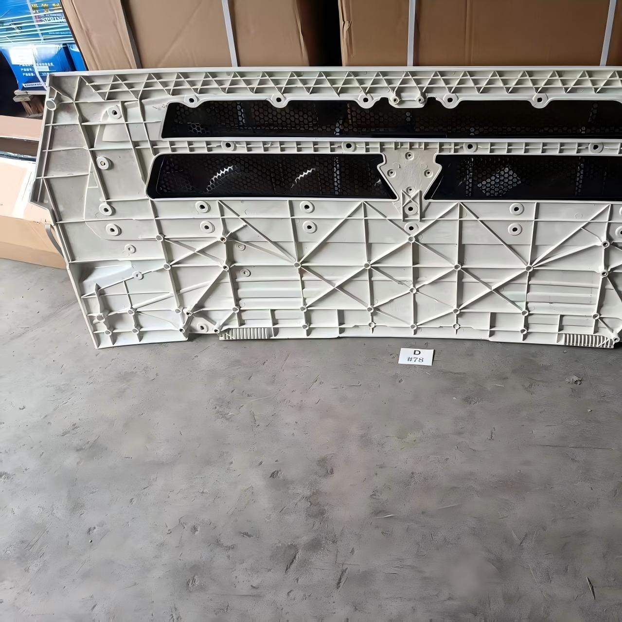 Bonnet TX380 Painted Engine Hood Assembly for TX380 Heavy Duty Truck