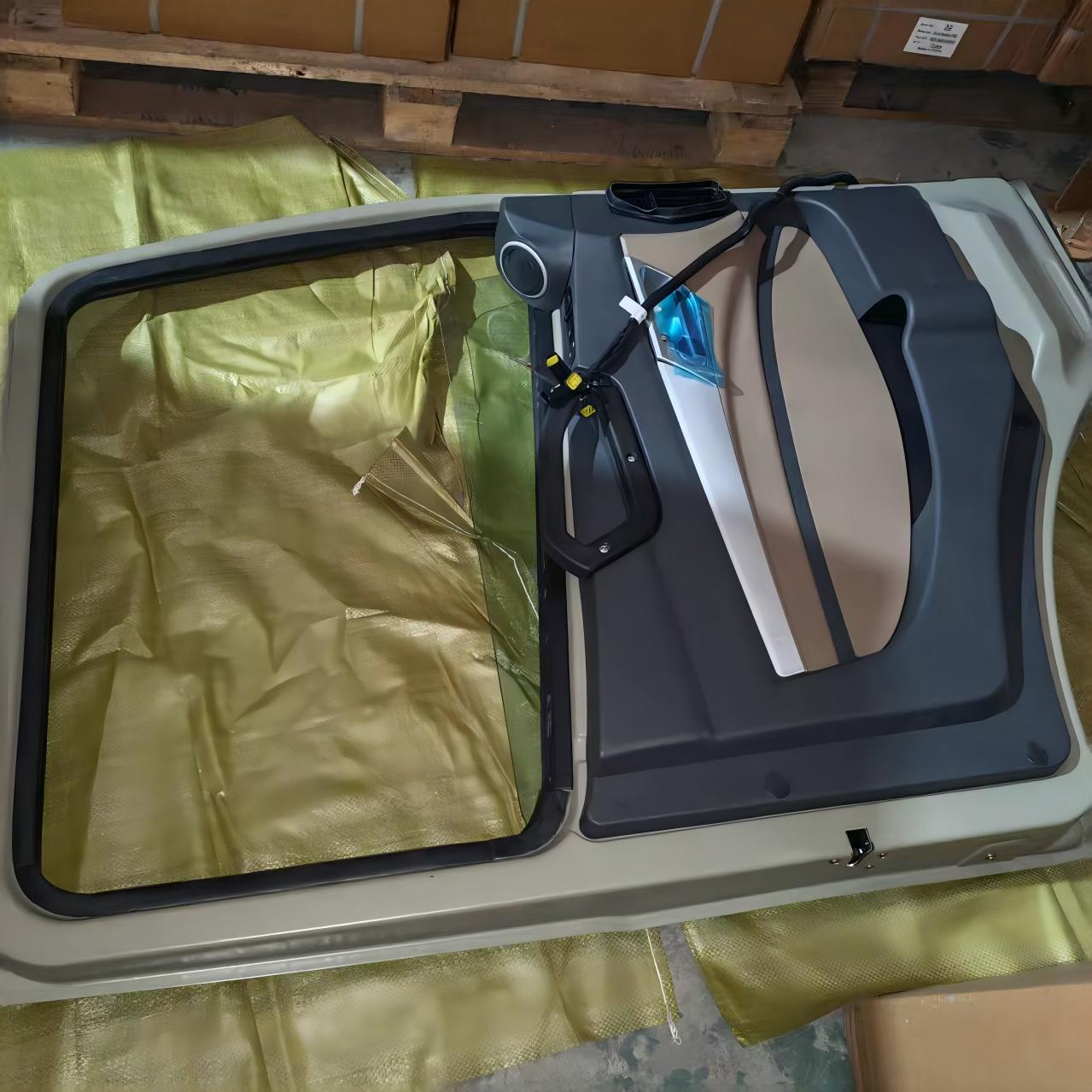 Complete Door L Hohan WG1671330303 for SINOTRUK HOHAN Heavy Duty Truck (Left Side Door Assembly)