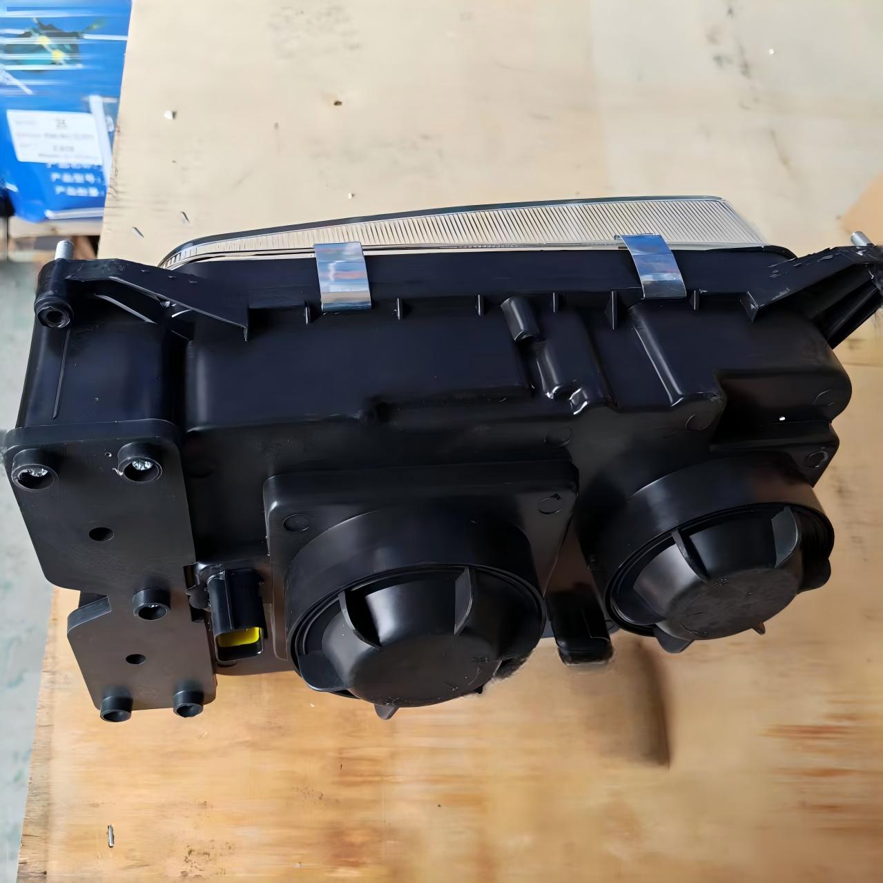Headlight for STW R (Right Side) Heavy Duty Truck Headlamp Assembly