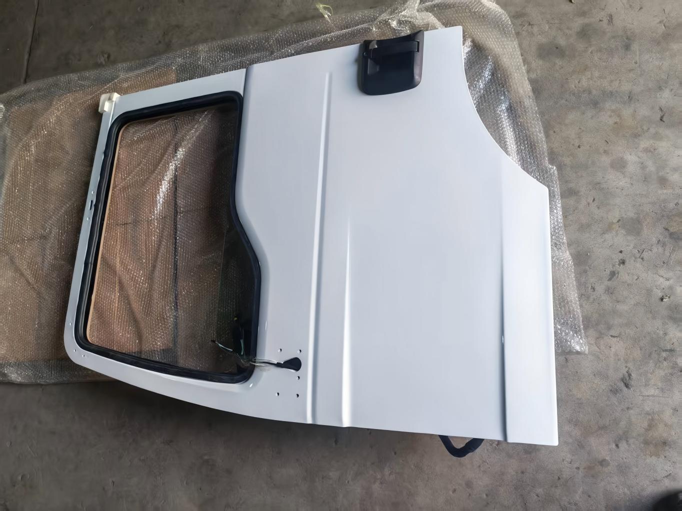 SINOTRUK HOWO TX Left Door Switch Assembly AZ1671210103 with Wiring Harness and Sensor White