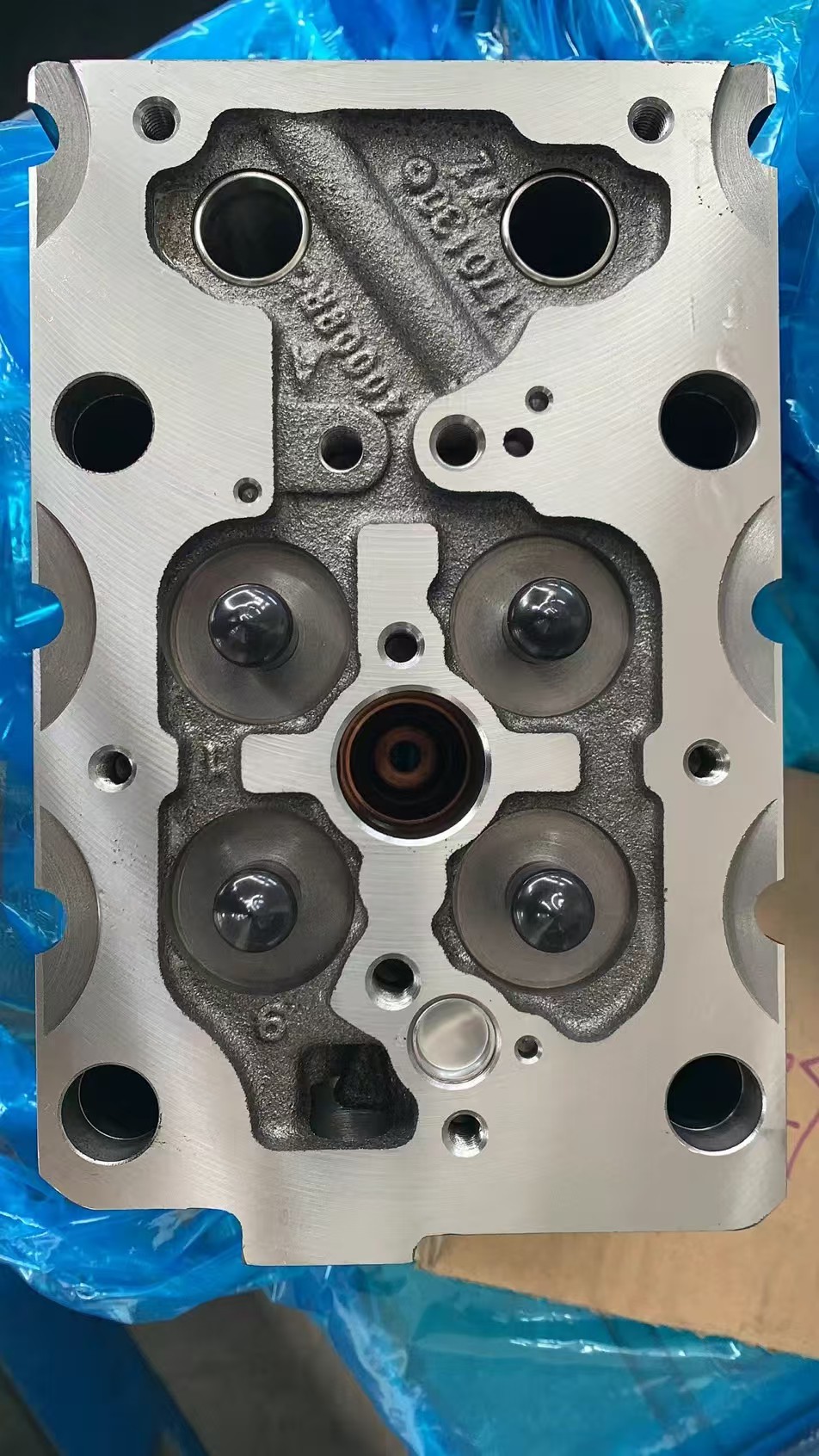 Cylinder Head 50040001-202107 Engine Cylinder Head for Heavy Duty Truck Diesel Engine System Parts