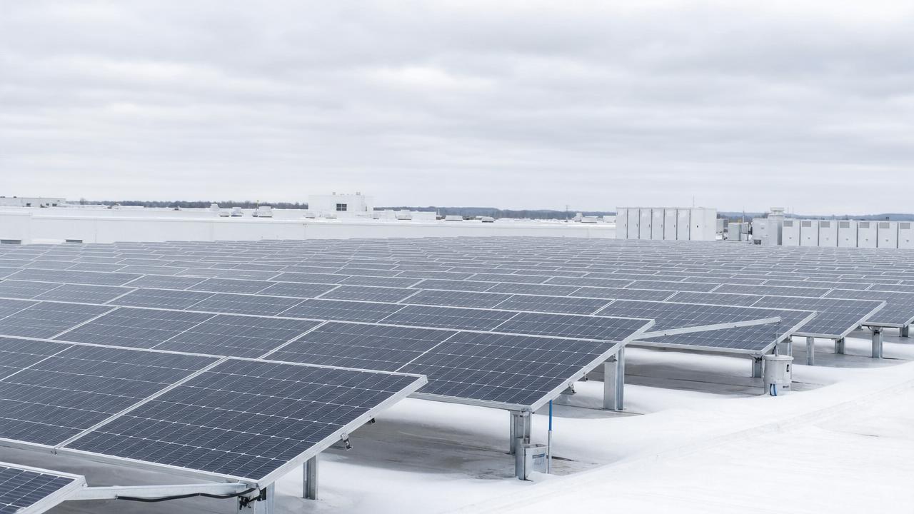 Bifacial Solar Panel Supplier Selection for Low-Light and High-Albedo Sites