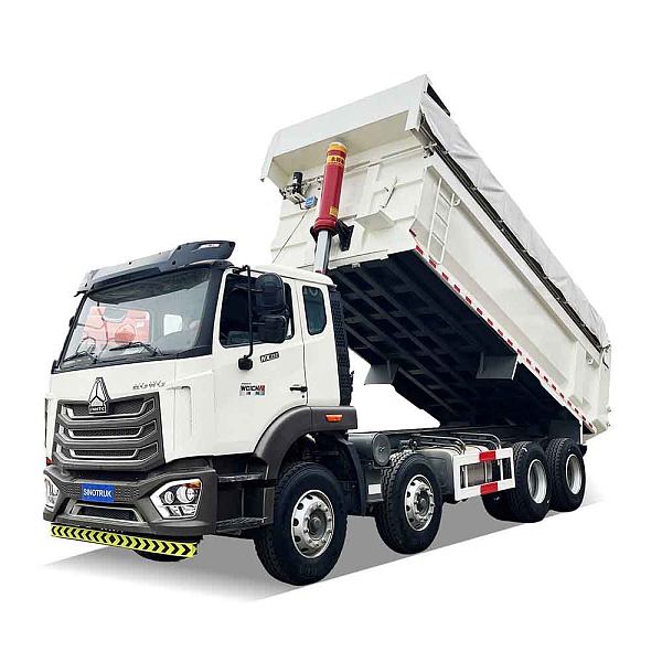 شاحنة قلابة HOWO NX 8X4 جديدة عالية الأداء من Sinotruk للبيع