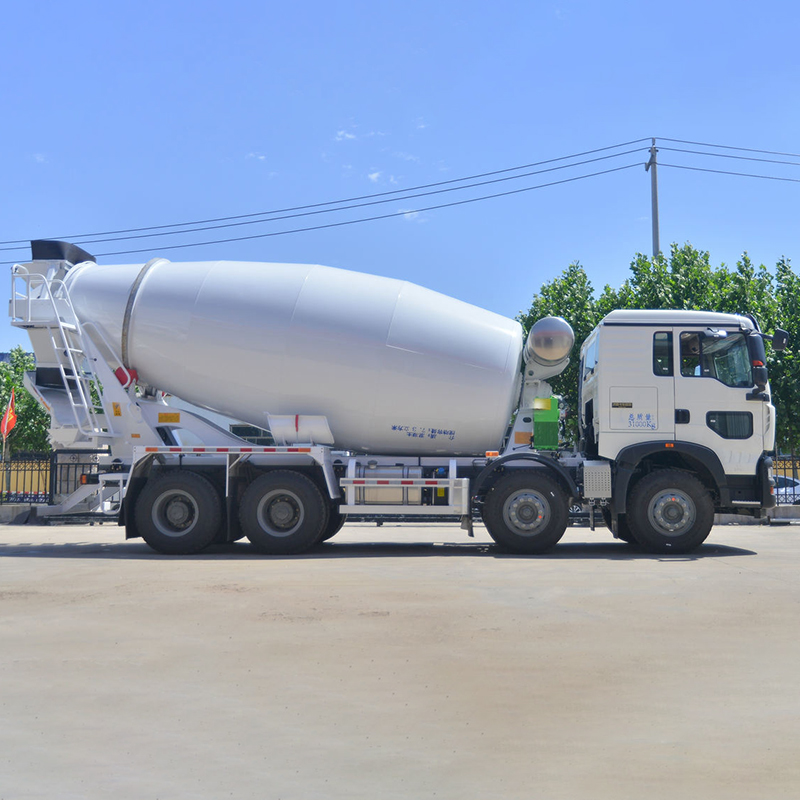 شاحنة خلط مستعملة Sinotruk Howo 8X4 ذات 12 عجلة
