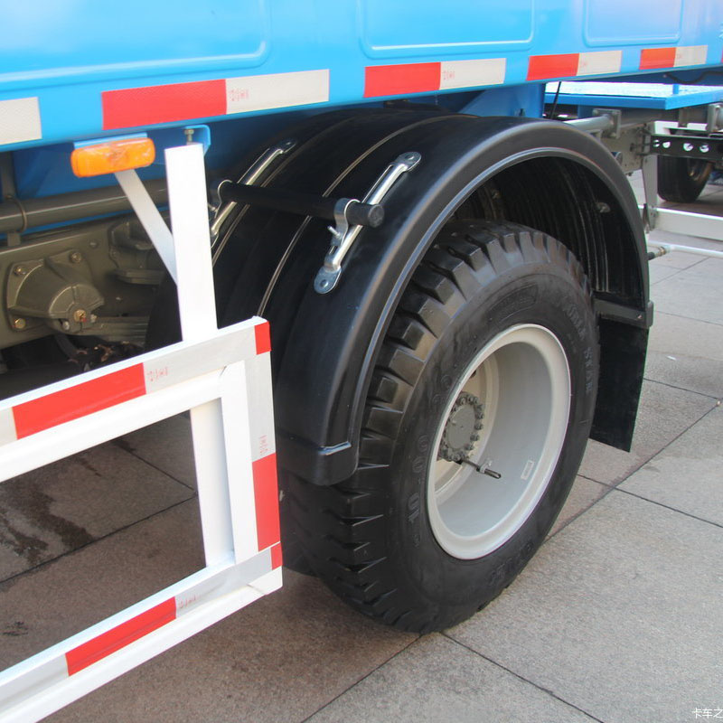 Camion-citerne d'eau HOWO 4x2 d'occasion 371HP pulvérisateur à 6 roues