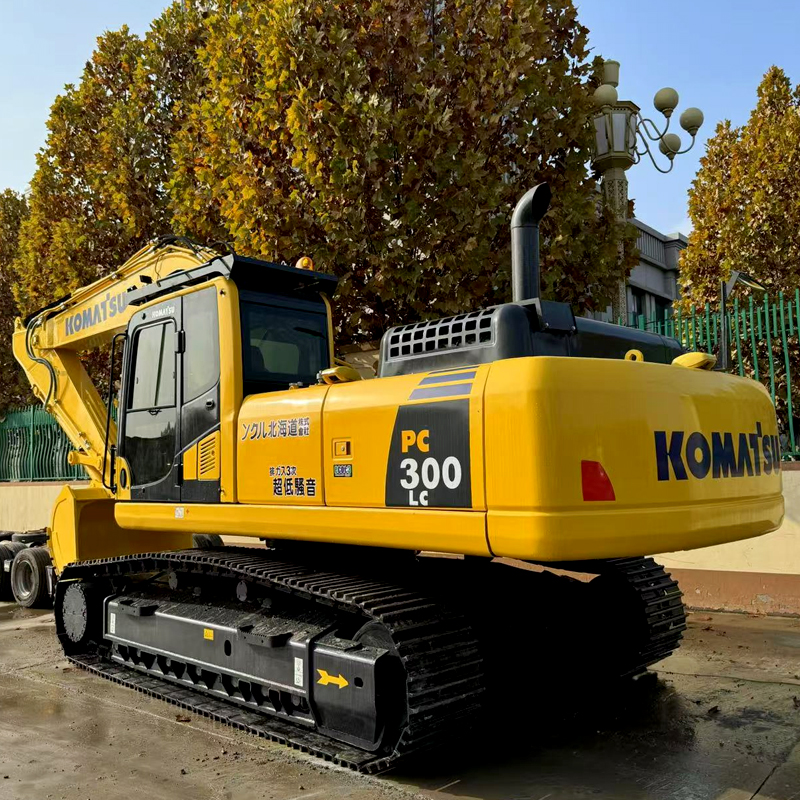Pelle hydraulique Komatsu PC300/300LC de 33 tonnes d'occasion