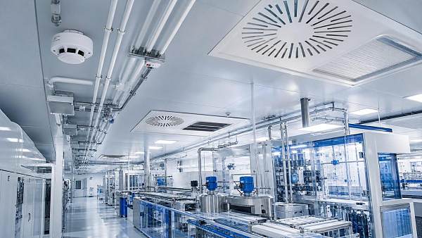 Reducing Smoke Detector False Alarm Rate in Cleanroom Facilities