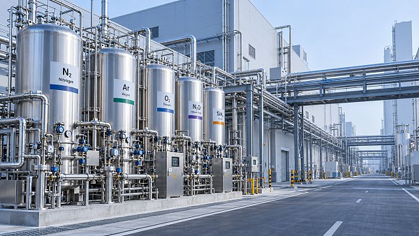How semiconductor fab expansion affects electronic gas supply