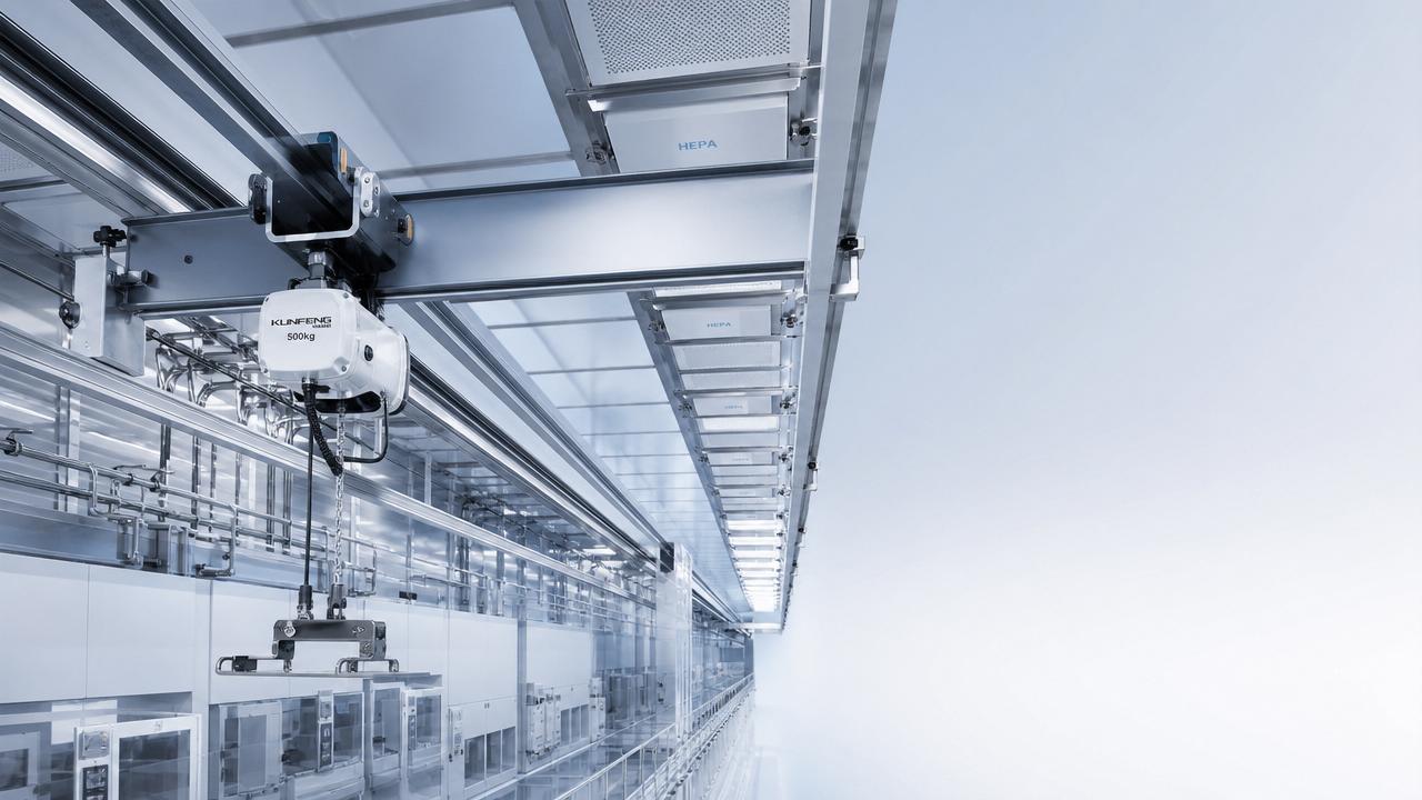 Choosing a Cleanroom Crane OEM Supplier for Tight Layouts
