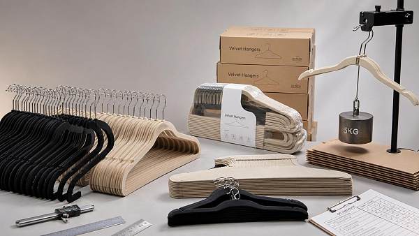 Buying Velvet Hangers in Bulk: What Retailers Should Compare Before Ordering