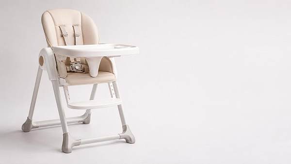 Toddler Feeding Chairs: Safety Features and Fit Guide