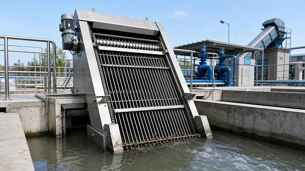 How to Choose a Mechanical Bar Screen for Wastewater Plants: Key Specs and Layout Tips