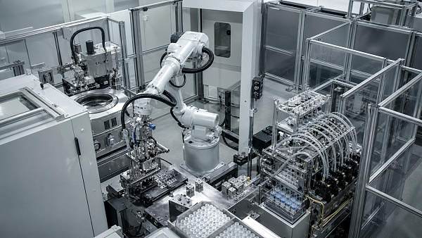 Robotic Arm Working Envelope Explained: Reach, Interference Zones, and Cell Layout