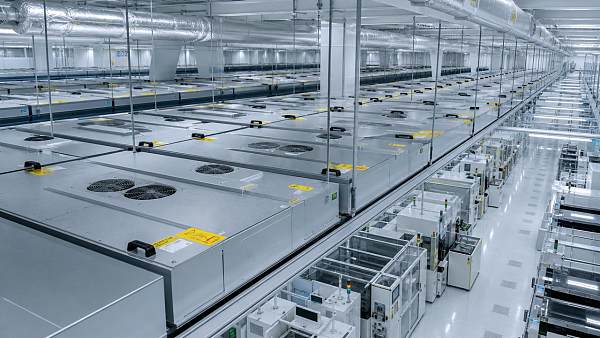 Choosing Fan Filter Units for Semiconductor Lines Without Overbuying