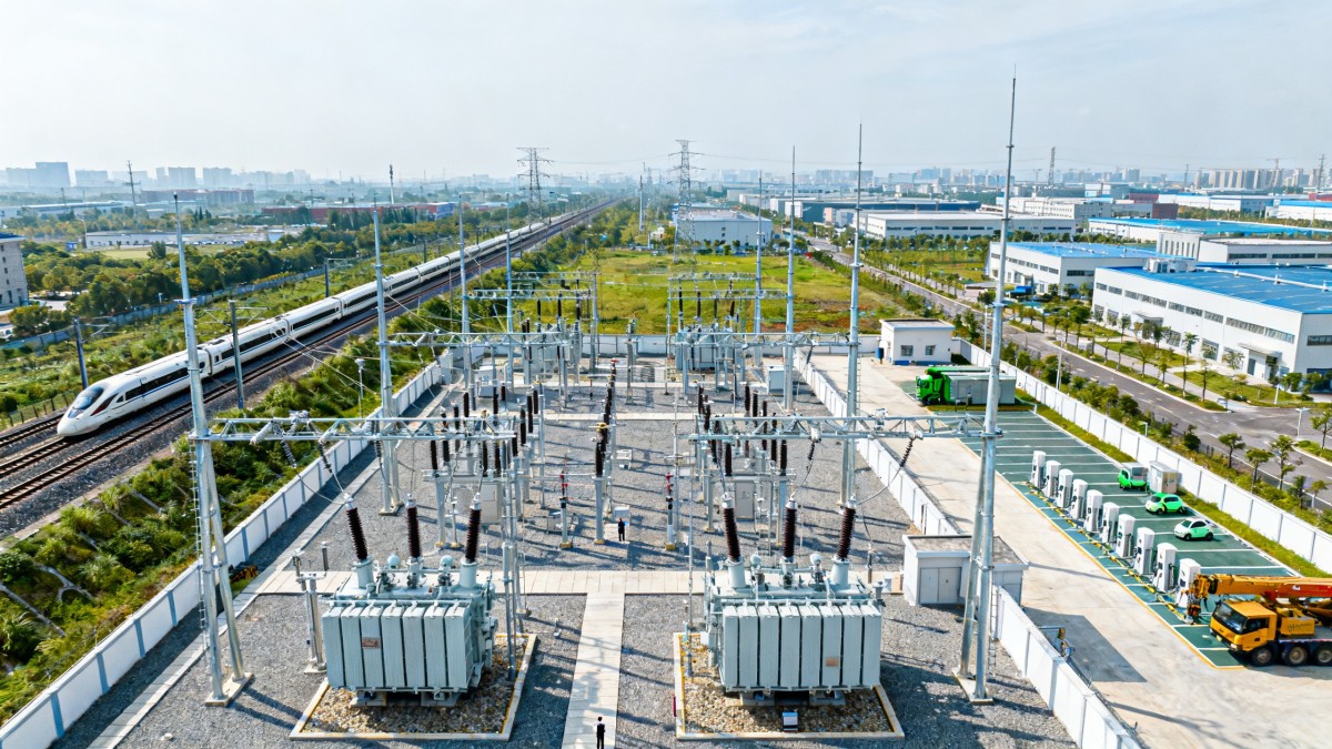 Smart Grids vs Legacy Grids: What Really Matters Smart Grids vs Legacy Grids: What Really Matters