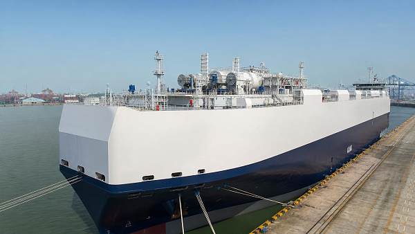 World's First 10,000-Car LNG-Powered PCTC Delivered with 82% Domestic Valves & Compressors