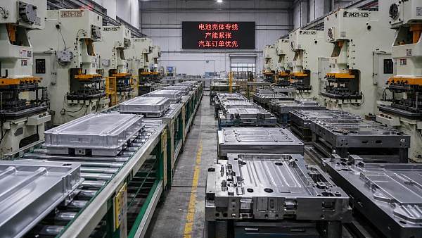 Stamping Lead Times Stretch as EV Demand Tightens Capacity