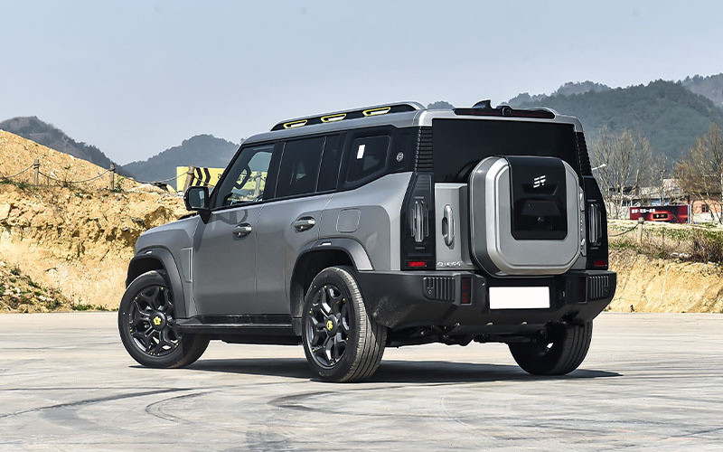 Jetour T2 vs Tank 300 Hi4-T The Ultimate Showdown of New Energy Hardcore SUVs