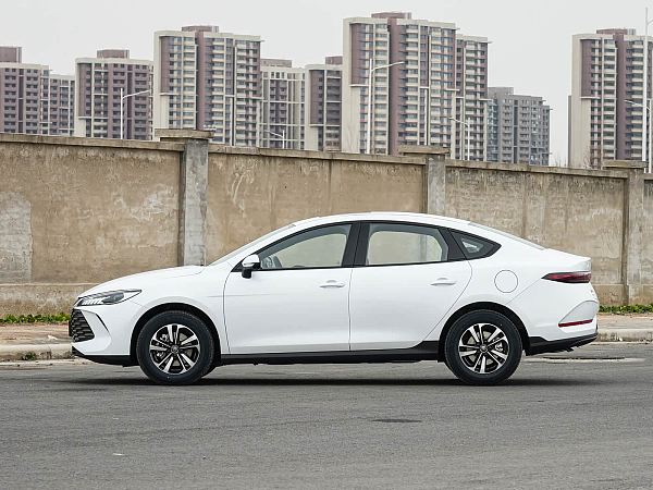 外观-比亚迪秦PLUS 2026款DM-i 210KM进取型(4)