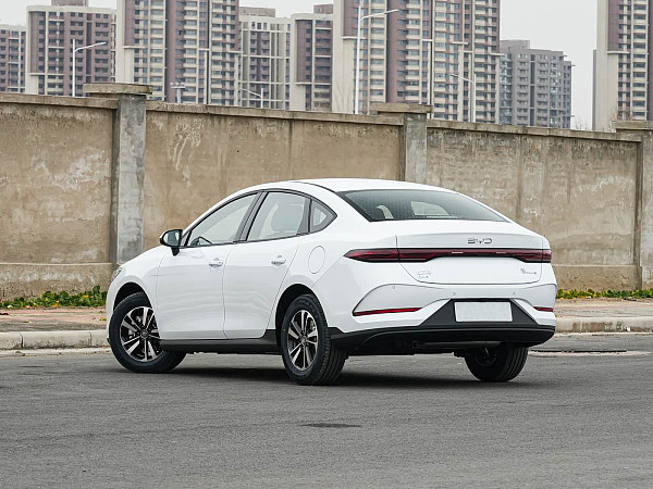 外观-比亚迪秦PLUS 2026款DM-i 210KM进取型(5)