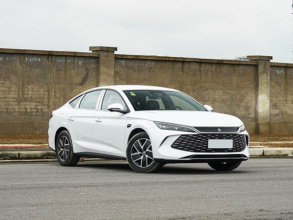 外观-比亚迪秦L 2026款DM-i 128KM领先型(3)