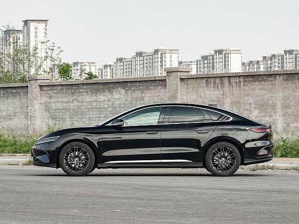 外观-比亚迪汉2026款EV智驾版705KM闪充尊贵型(4)