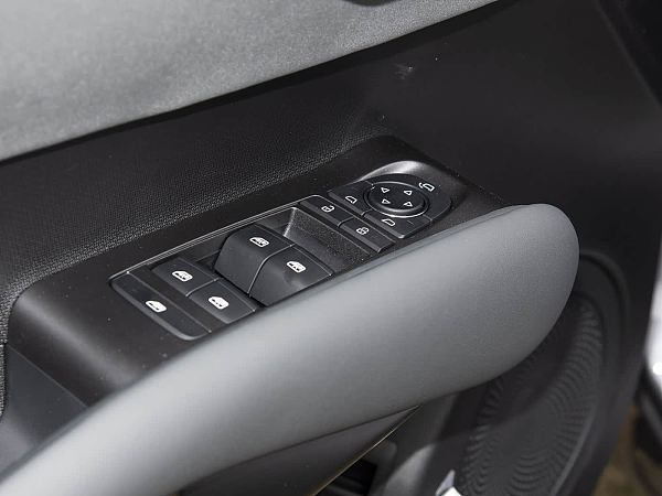 座椅-比亚迪元PLUS 2025款智驾版510KM卓越型(2)