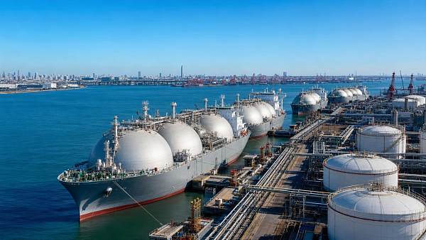 Four U.S. LNG Carriers Near Tianjin as Direct Trade Resumes