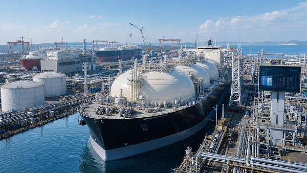 LNG Carrier Slots Tighten as Orders Run to 2030