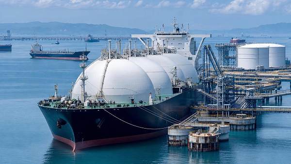 JKM Hits $30 as Asia LNG Buyers Diversify Supply