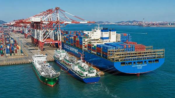 Shanghai Port Adds Bonded LNG and Green Methanol Bunkering