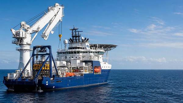 How to Evaluate Specialized Engineering Vessel Equipment for Offshore Project Requirements