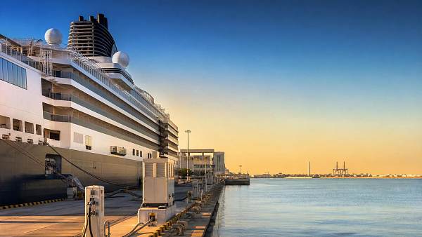 Cruise Ship Systems in the Middle East: What Operators Need for Heat, Ports, and Compliance
