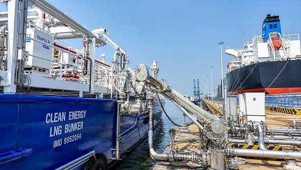 IMO Makes LNG Bunkering Safety Guide Mandatory From Dec. 2026