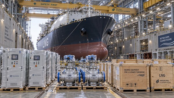 How Should Buyers Manage Shipping Delays for Critical Vessel Equipment?