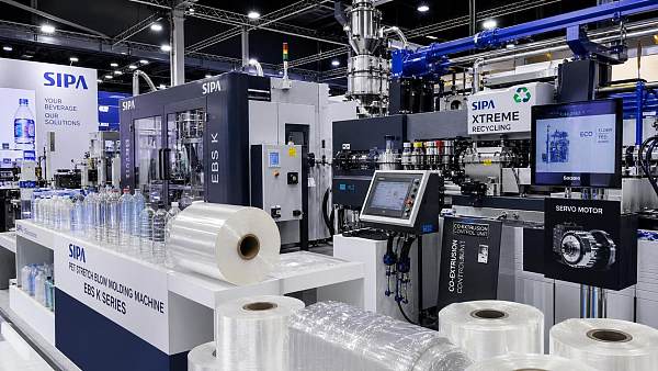 Thailand Industry Fair Opens as Blowing Lines Draw Buyers