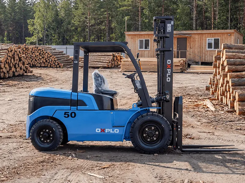 รถยก 2.5 Ton เทียบกับรถยก 3 Ton: การลงทุนแบบใดคุ้มค่ากว่ากัน?