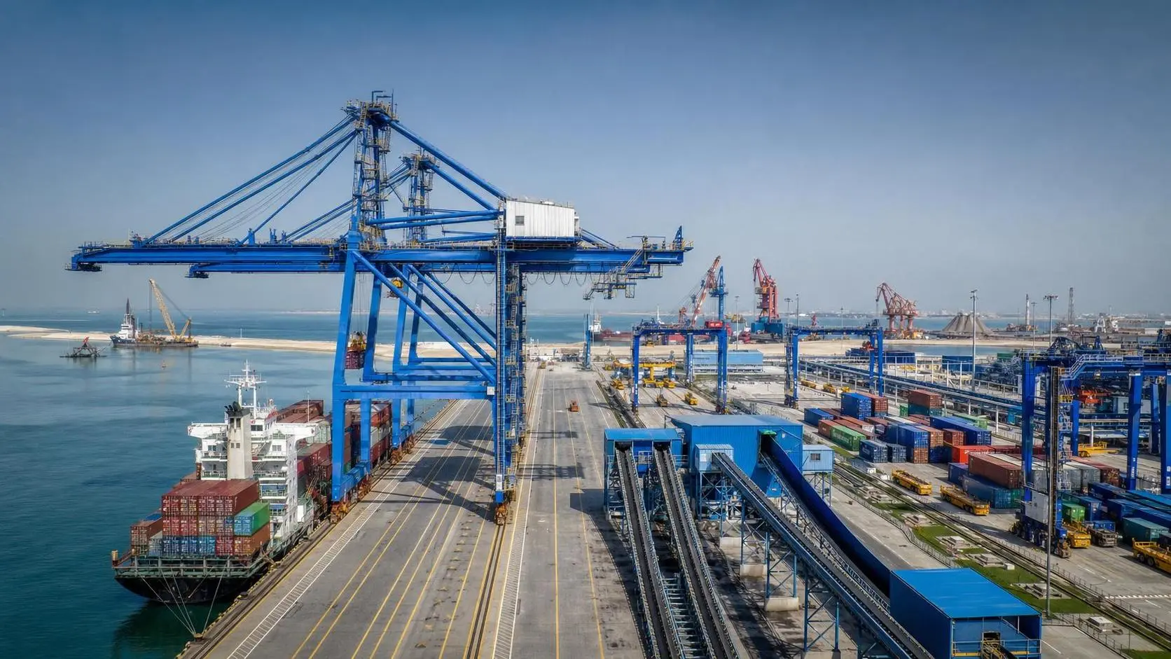 Port Machinery Types Explained: How to Match Equipment to Cargo and Terminal Operations