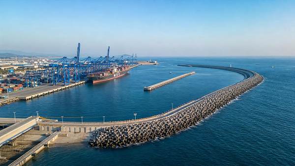 What Is Coastal Infrastructure? Key Assets, Failure Risks, and Upgrade Priorities
